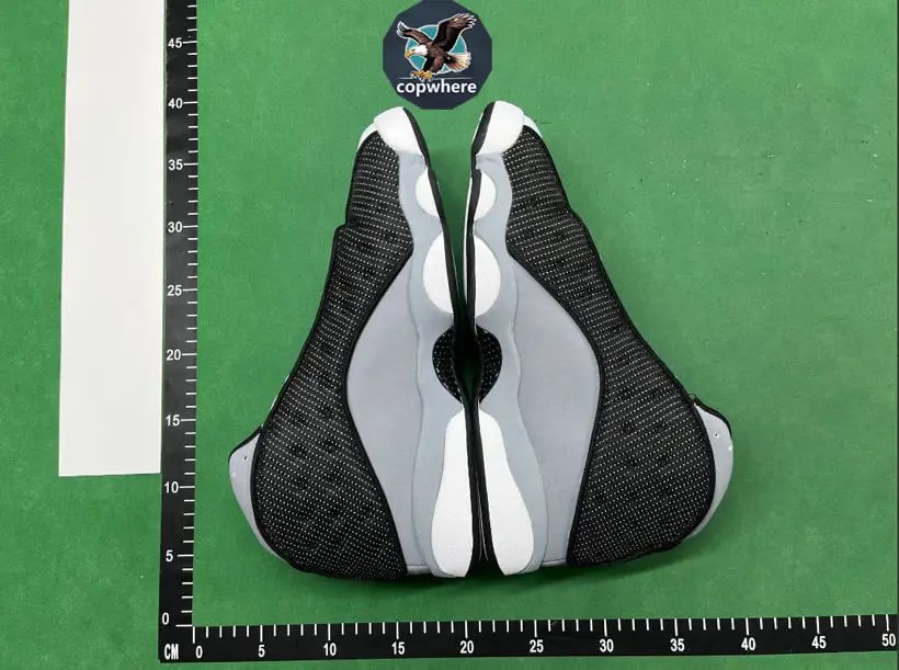 Jordan 13 Blackflint