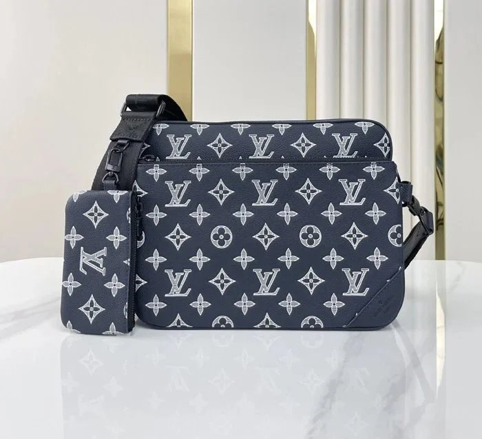 Louis Vuitton trio m24753 25×18.5×7