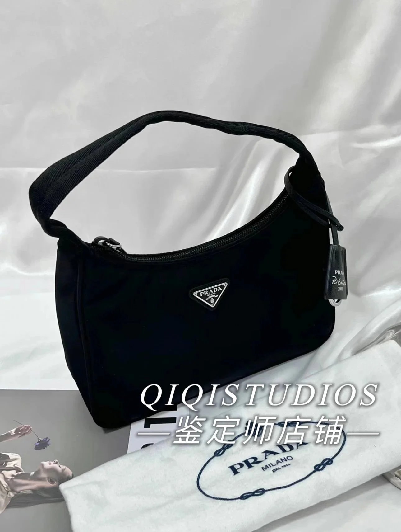 Prada Handbags Re-Edition 2000/2005 Hobo